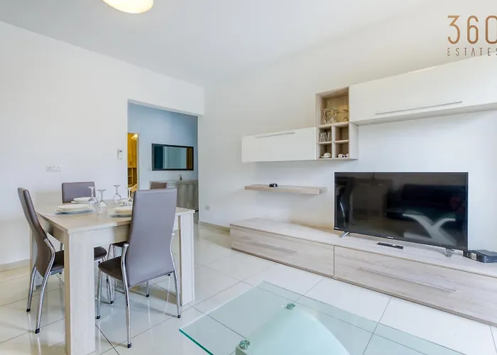 Charming 2br With Private Balcony By 360 Estates * Pietà