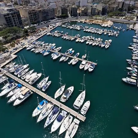 Charming 2br With Private Balcony By 360 Estates דירה Pietà