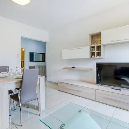 Charming 2br With Private Balcony By 360 Estates * Pietà