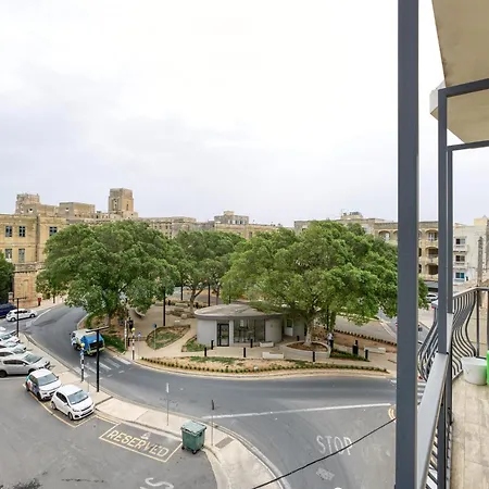 Charming 2br With Private Balcony By 360 Estates Pietà