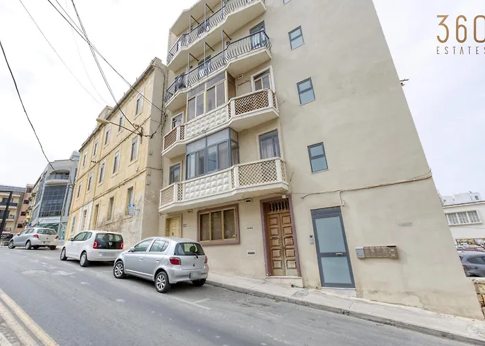 Charming 2br With Private Balcony By 360 Estates Apartament